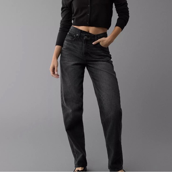 AE Highest Rise Baggy Straight Crossover Light Wash Jeans - Picture 8 of 8